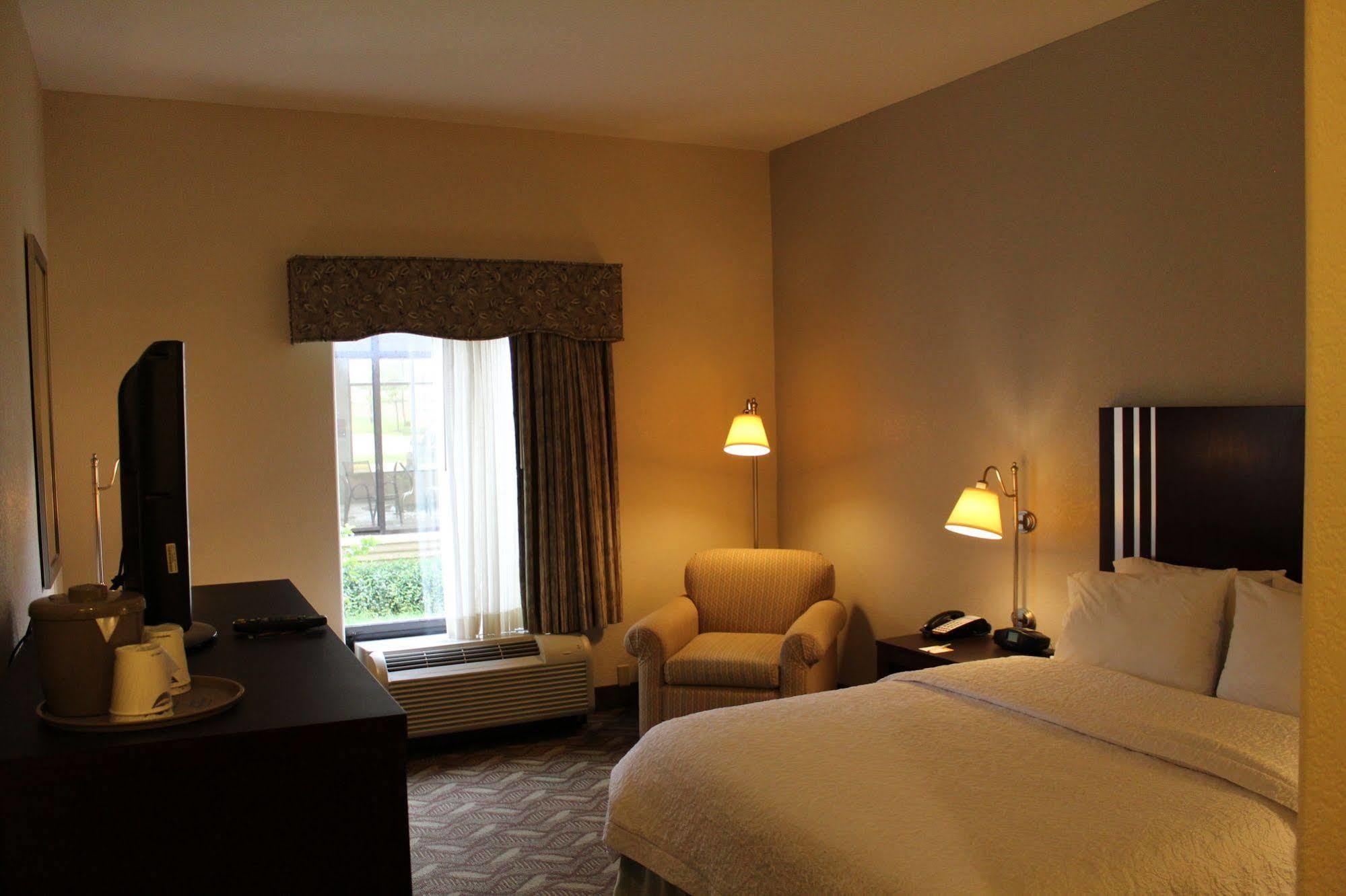 Hampton & Houston-cypress Station Hotel