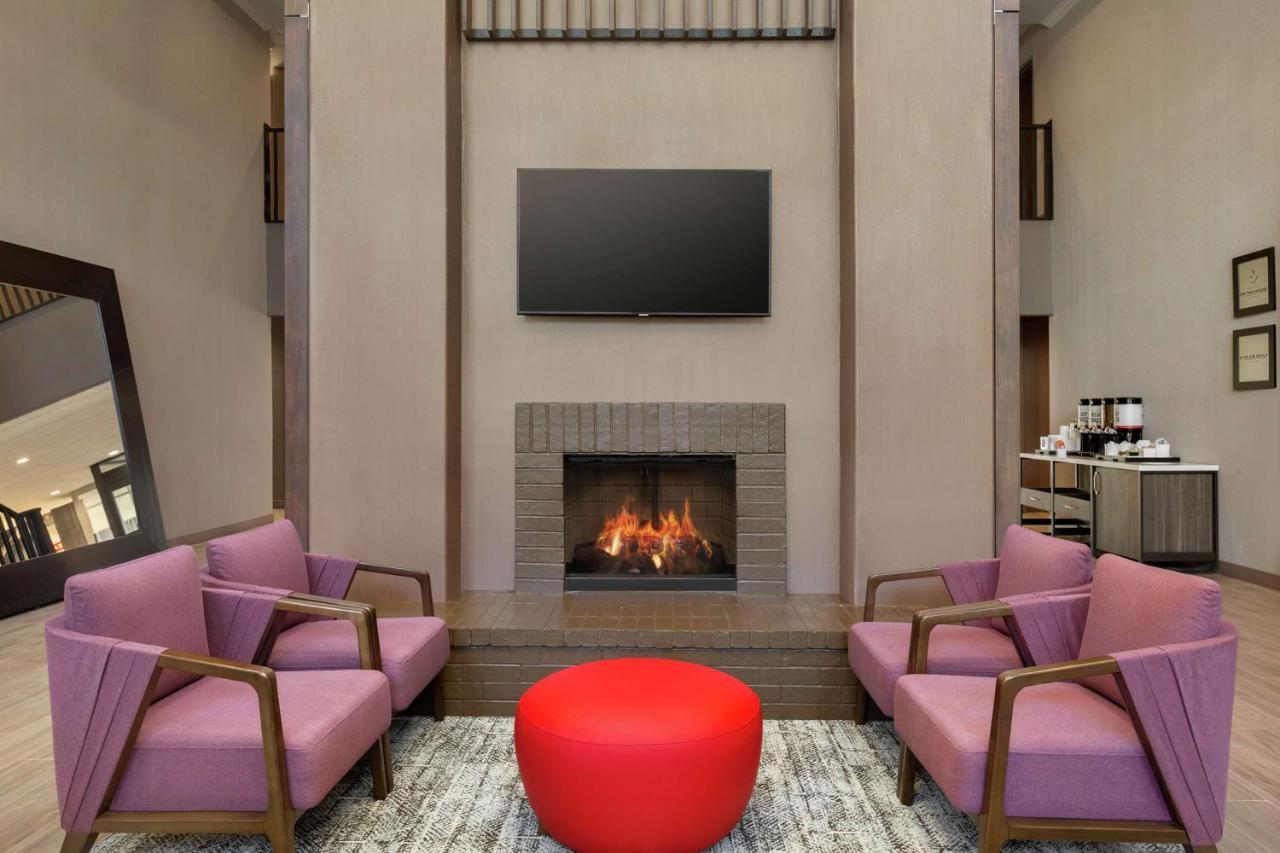 Hampton & Houston-cypress Station Hotel 3*